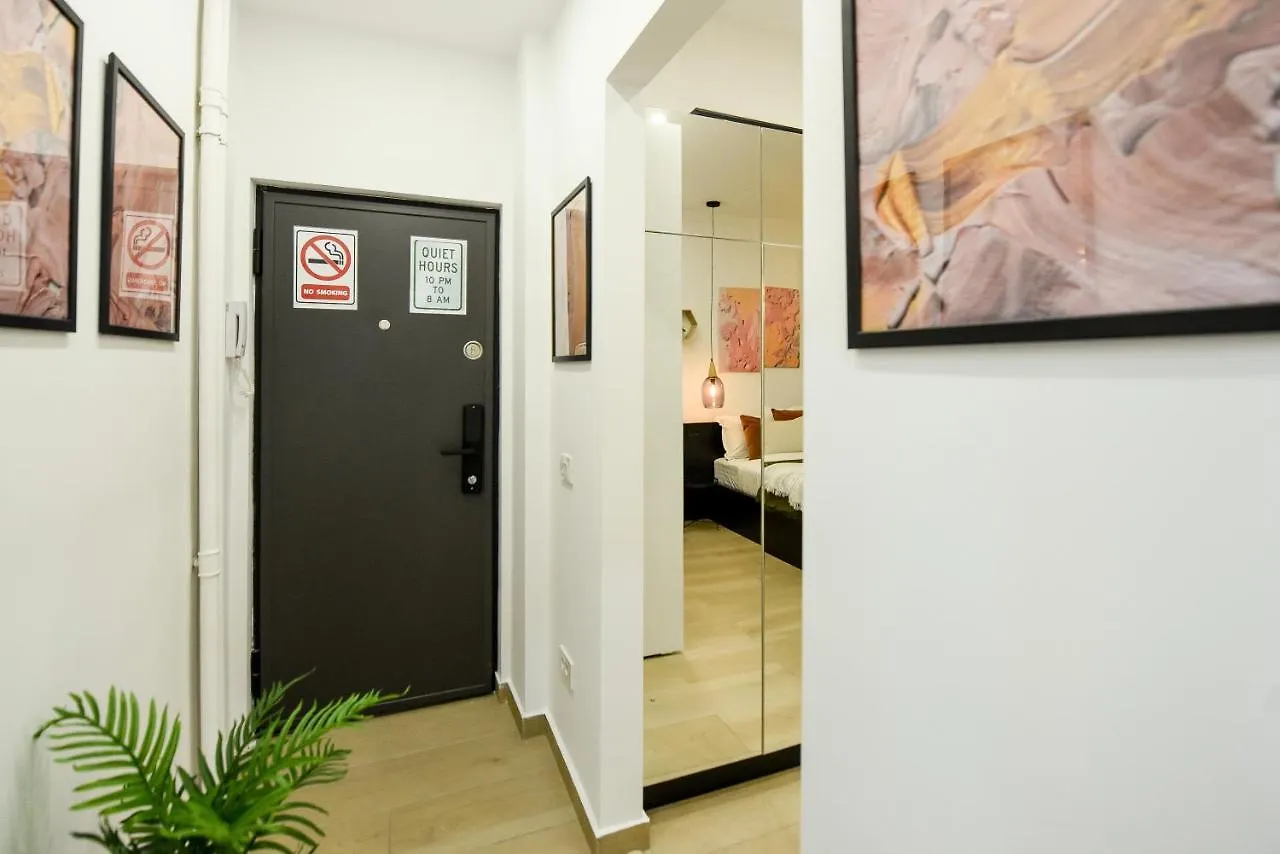 Apartment Home Sweet Home. Stylish Studio Near Cismigiu Bucharest